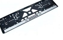 Рамка номерного знака с защелкой черная/серебро NISSAN рельеф